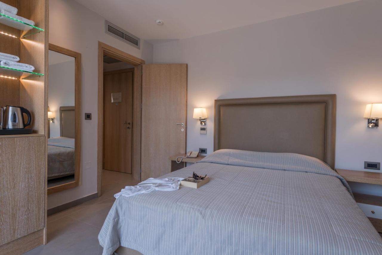 Cactus Beach Hotel Stalida エクステリア 写真